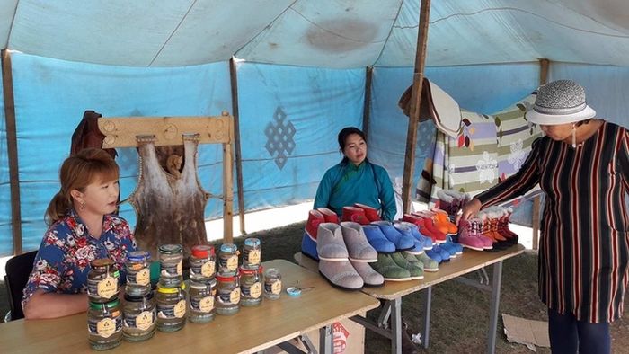 Mongolei Frauen verkaufen Fest