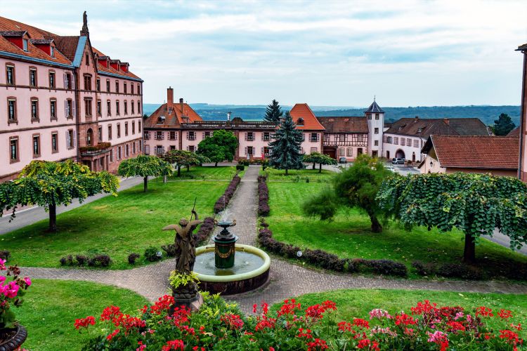 Kloster im Sommer